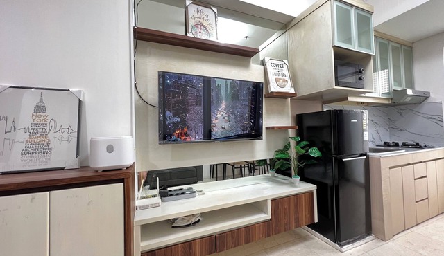 Cozy Homey 2-bedroom apartment direct to Central Park Mall and Neo Soho Mall