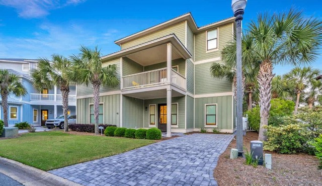 Iorana II in Destin