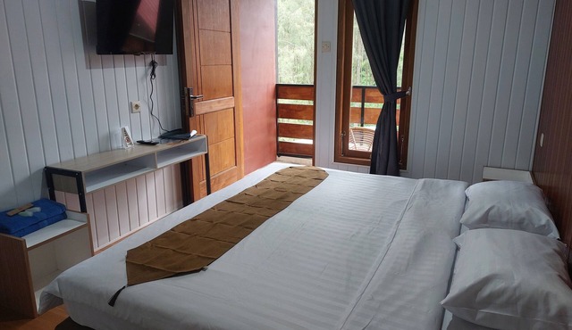 Istana Bromo Resort and Resto in Sukapura