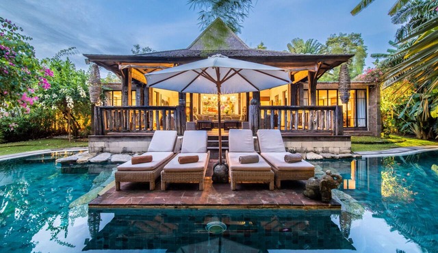 Joglo Villa | Private Garden | Poolside Breakfast