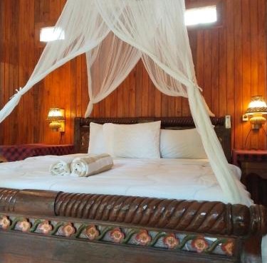 Khailash Warung and Home Stay