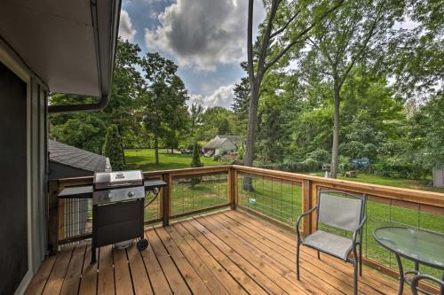 Lake Nagawicka Home - 2 Blocks to Boat Launch in Delafield