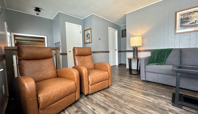 Lakefront Cabin on Metonga — Private Dock & Kayaks, Sleeps 10 in Crandon