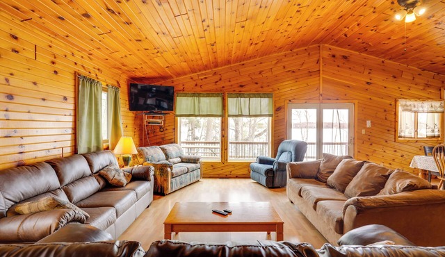 Lakefront Duplex in Northwoods: Angler’s Haven! in Pearson
