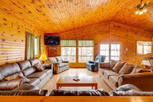 Lakefront Duplex in Northwoods: Angler’s Haven! in Pearson