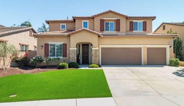 Large Luxury Executive Home in Exclusive Morgan Heights Neighborhood in Temecula