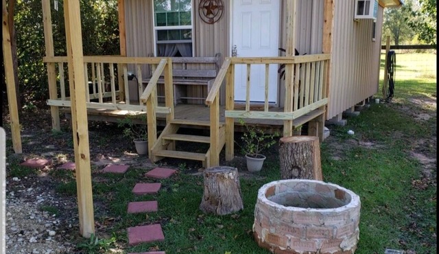 Little Texas Corner Cabin in Lufkin
