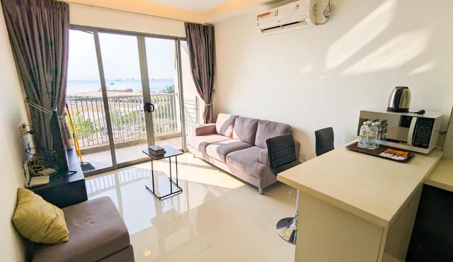 Lovina 9-17 at Harbour Bay Residence(Near Ferry)