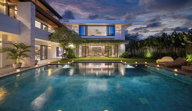 Luxe Vacay Villa Pantai Indah | Chef & Staff | LVID-16