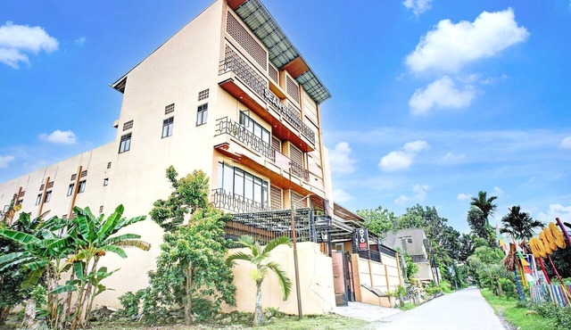 Luxury Deluxe DBL Retreat W/Free WiFi and Parking in Medan