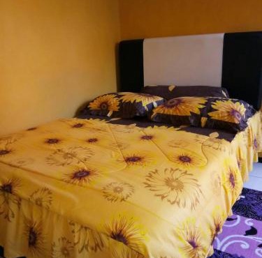 Midi Homestay in Batu