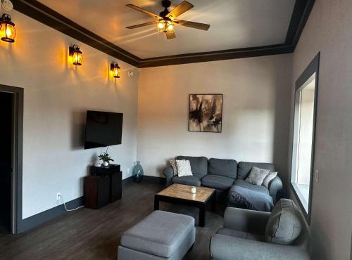 Modern Downtown Retreat in International Falls
