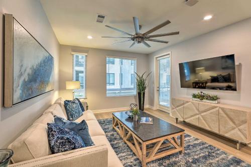 Modern Irvine Condo w/Pool - 7 Mi to Beach! in Irvine