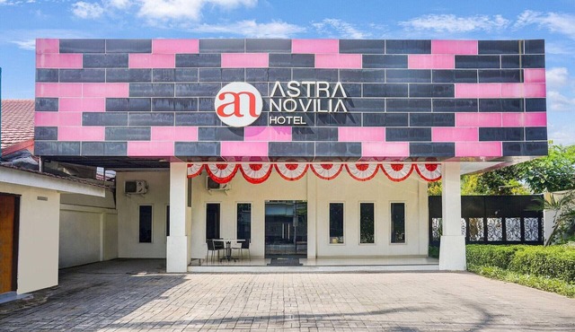 Modern suite Retreat W/Free WiFi and Parking in Makassar