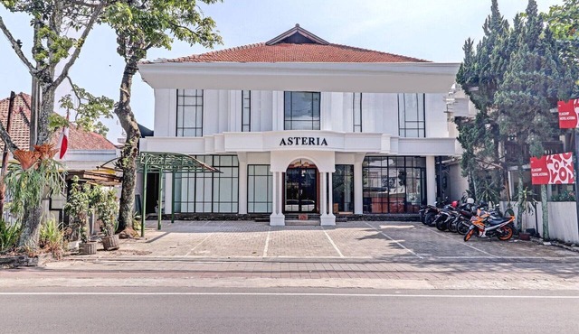 Modern Twin Suite Stay with Free WiFi and Parking in Bandung