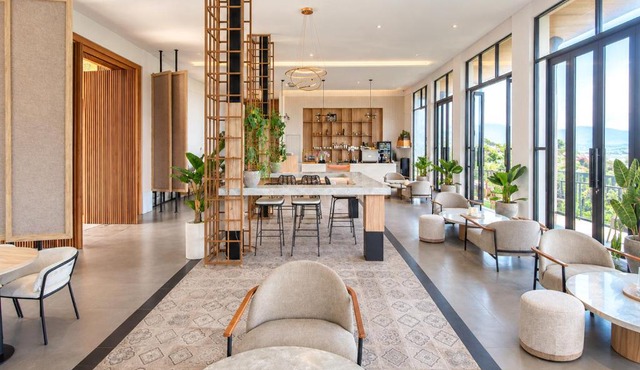 Mounthills Cafe & Villas in Kintamani