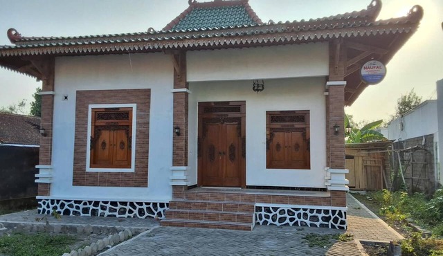 Naufal Homesty, full rumah set klasik minimalis