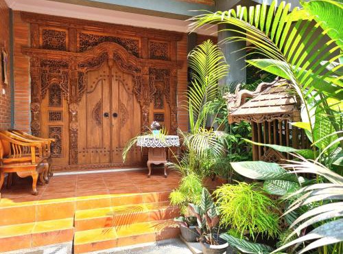 Ndalem Suryo Saptono Guest House