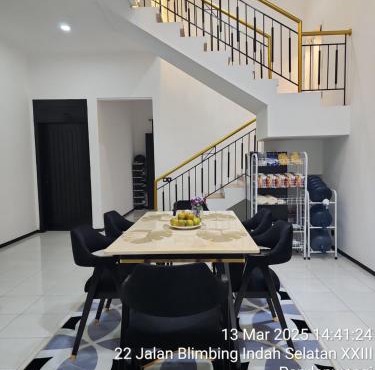 Neomi Homestay Malang in Wendit