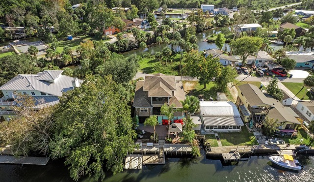 Newly Listed, Sleeps 12, On River W. Kayaks included, Boat Dock , Gulf Access in Spring Hill