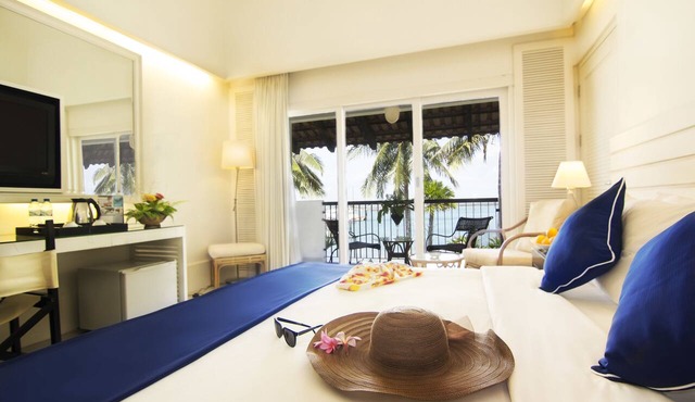 Nongsa Point Marina & Resort