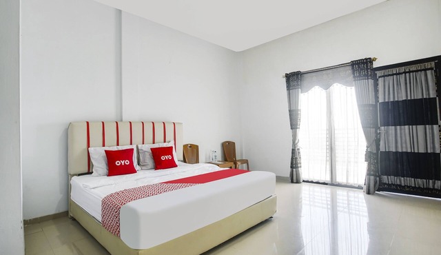 OYO 2246 Anjung Bang Oking Hotel & Resort in Karya Penggawa