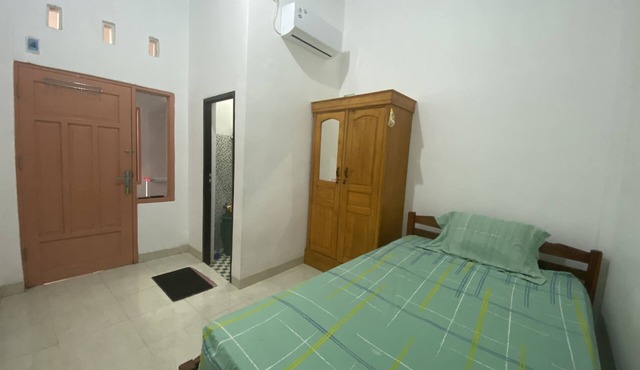 OYO 90111 Almeerah Homestay Syariah in Makassar