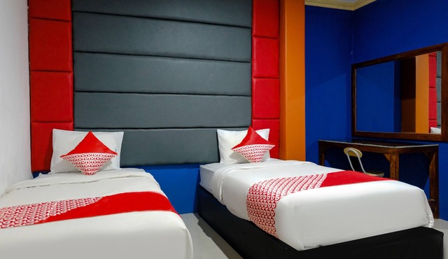 OYO Life 2966 Hotel Atriaz in Trenggalek