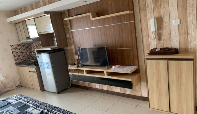 OYO Life 93374 Andira Inn in Depok