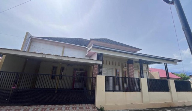 PADANG HOMESTAY ningrum syariah in Tabing