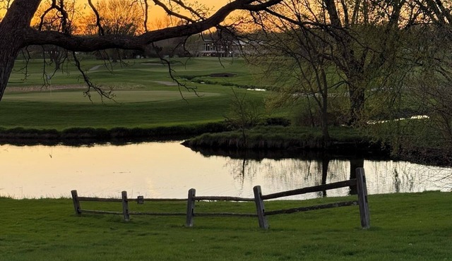 Par-fect Escape on Lake Windsor Golf Course in Windsor