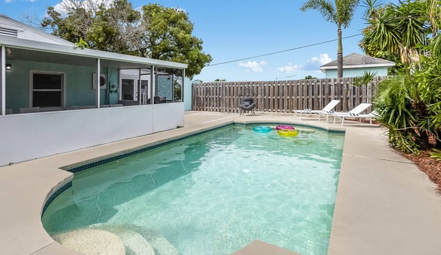 Paradise Villa - Private Pool Oasis in West Palm Beach