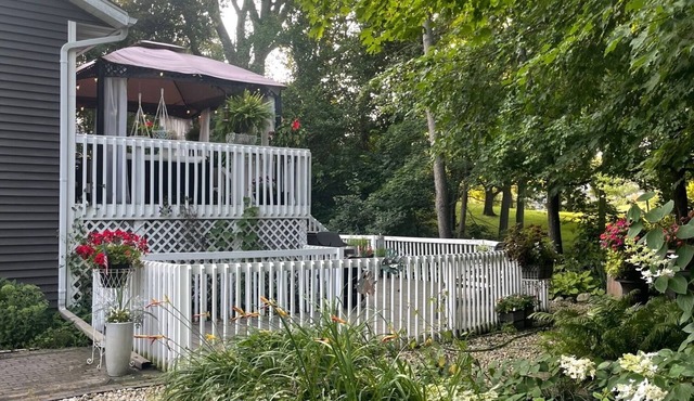 Peaceful Vacation Spot Near Whitewater Lake – Modern Comfort Meets Nature! in Whitewater