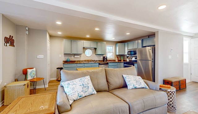 Pewaukee Lake Home, w/Dock, Gas Grill, Large Deck, near Boat Launch & Town in Pewaukee