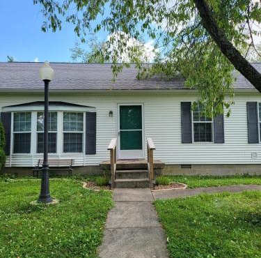 Pondview Escape a 75-Acre Retreat in Marion