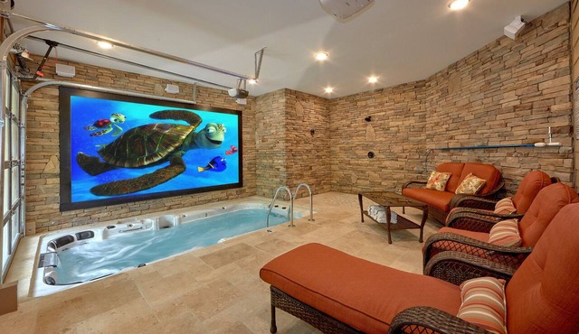 Poolin Around: Mini Golf, Pool, Theater, Firepit in Sevierville