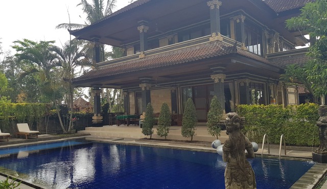 Privacy 3bdr rice paddies view with private pool