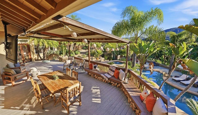Private 3-Acre Retreat -Pool, Casita & Lemon Grove in Escondido