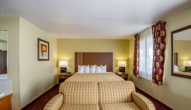 Quality Inn Mineral Point in Mineral Point