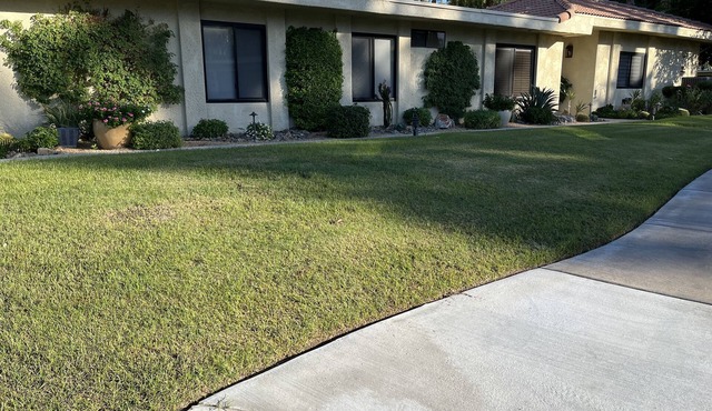 Quiet corner unit in park-like community in Palm Springs