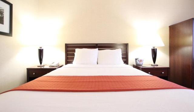 Ramada by Wyndham Minneapolis Airport - Eagan in Eagan