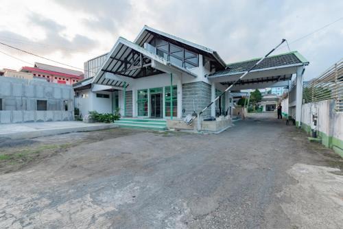 RedDoorz @ Jalan R.E. Martadinata Sukabumi in Sukabumi