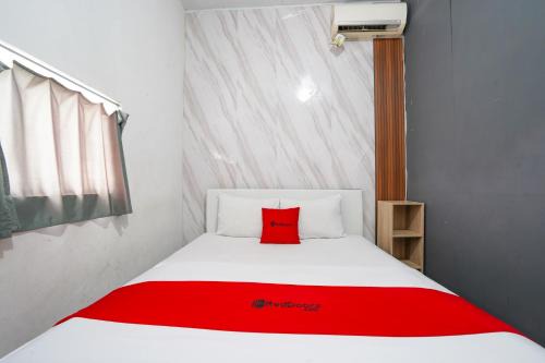 RedDoorz near Alun Alun Magetan