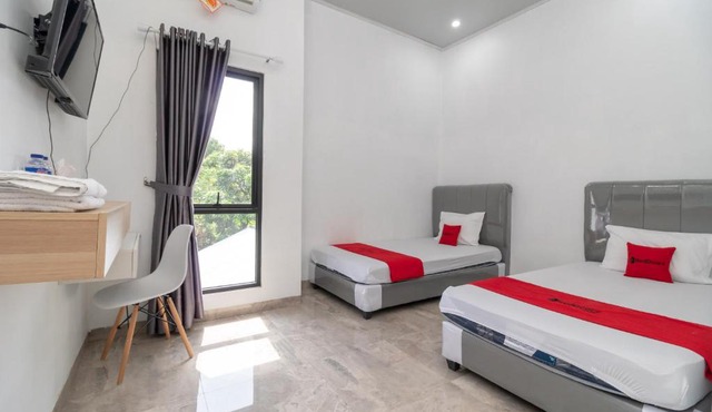 RedDoorz near Tugu Coklat Pesawaran Lampung in Hajimana