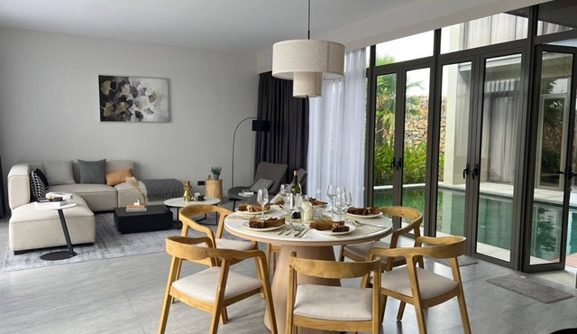 Residence on Opus Bay - Cluny Resorts Villas