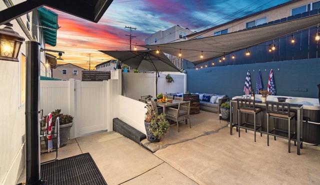 RESORT-STYLE! Hot tub, Fire pit, BBQ, 3/1.5 ba, Lndry, Prking, Toys, EV, Pets ok in San Diego