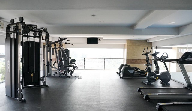Restful And Roomy Loft 2Br At Apartment Maqna Residence