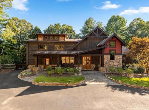 River Joy Lodge - Cherry Log, GA - Take in Sweeping Mountain Views, Play a Round of Disc Golf on the Property, Rack Up a Game of in Cherry Log