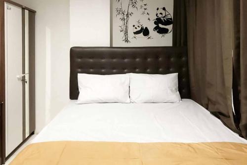 SAS Guest House Mitra RedDoorz At Darmo Park 2 Surabaya in Surabaya