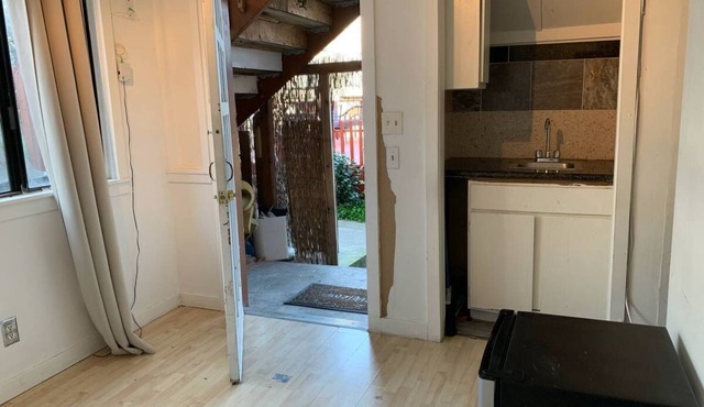 Small Studio in San Francisco